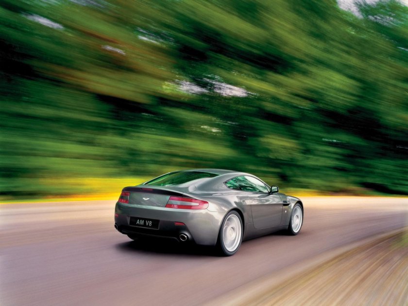 Aston Martin v8 Vantage 2005