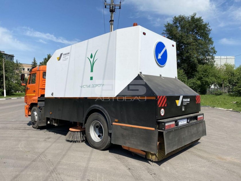 Подметально-уборочная машина пум-15