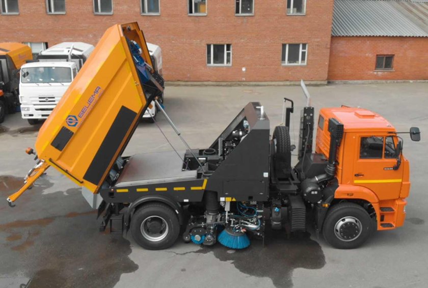 Машина подметально-вакуумная БЦМ-279.1