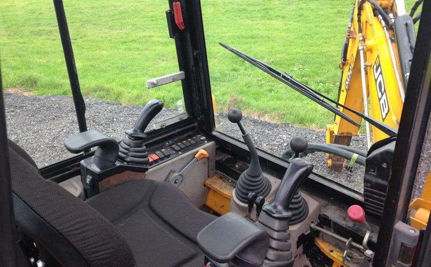 Кабина JCB 3cx