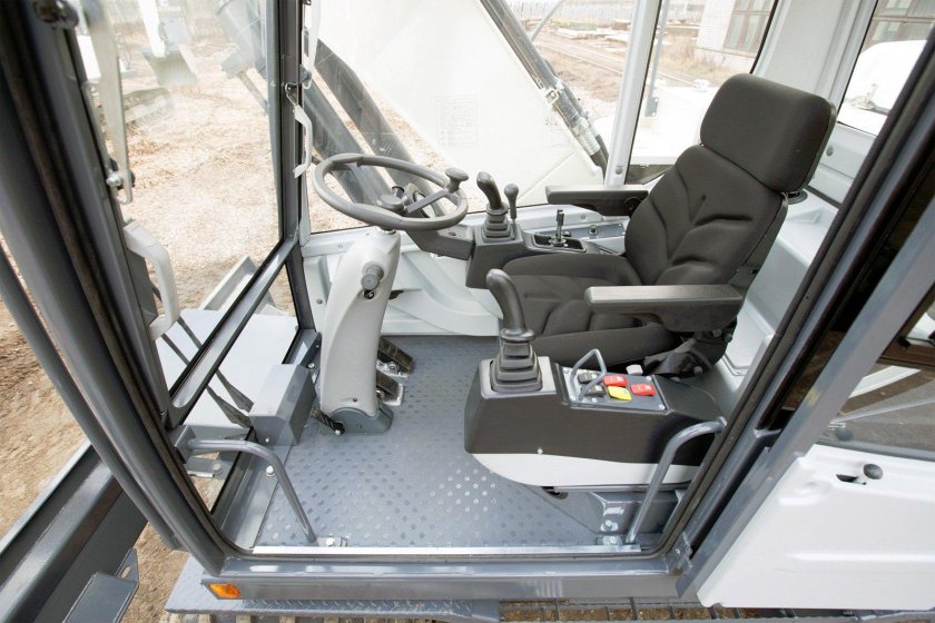 Экскаватор ТВЭКС 180w