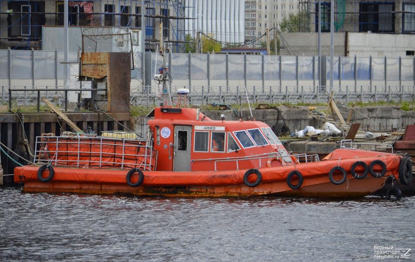 Катер бонопостановщик БП-690