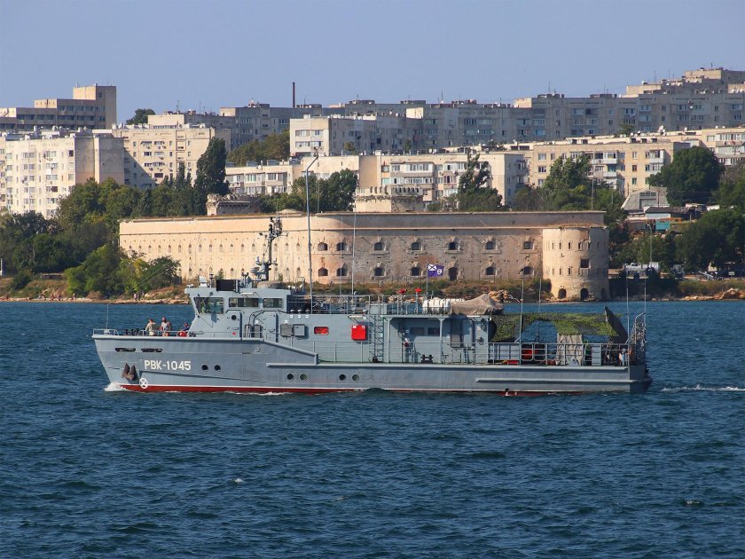 Рейдовый водолазный катер РВК-1447