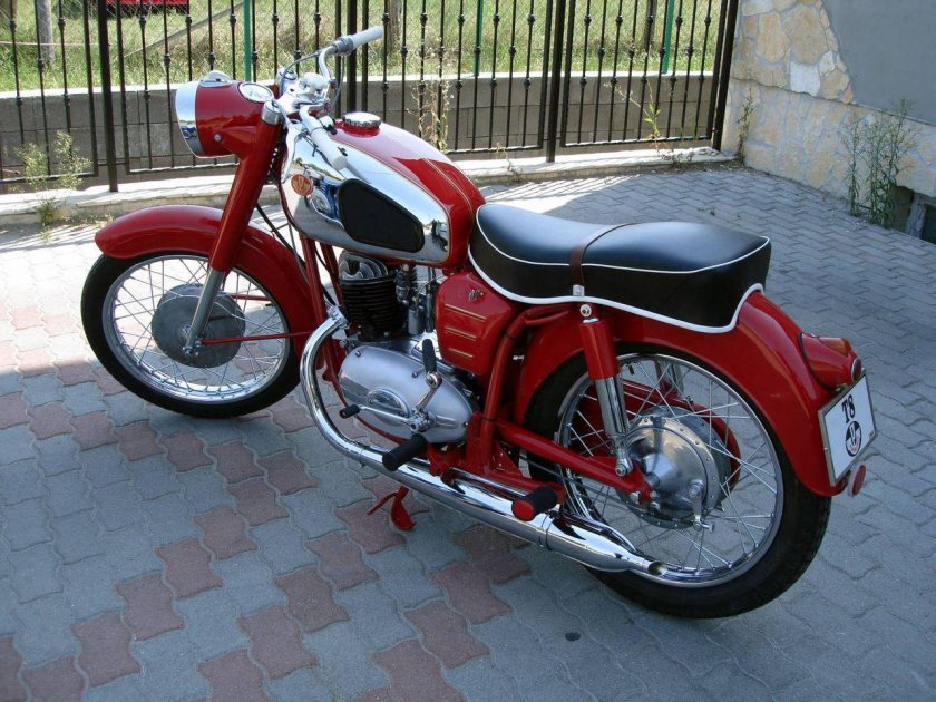 Паннония мотоцикл