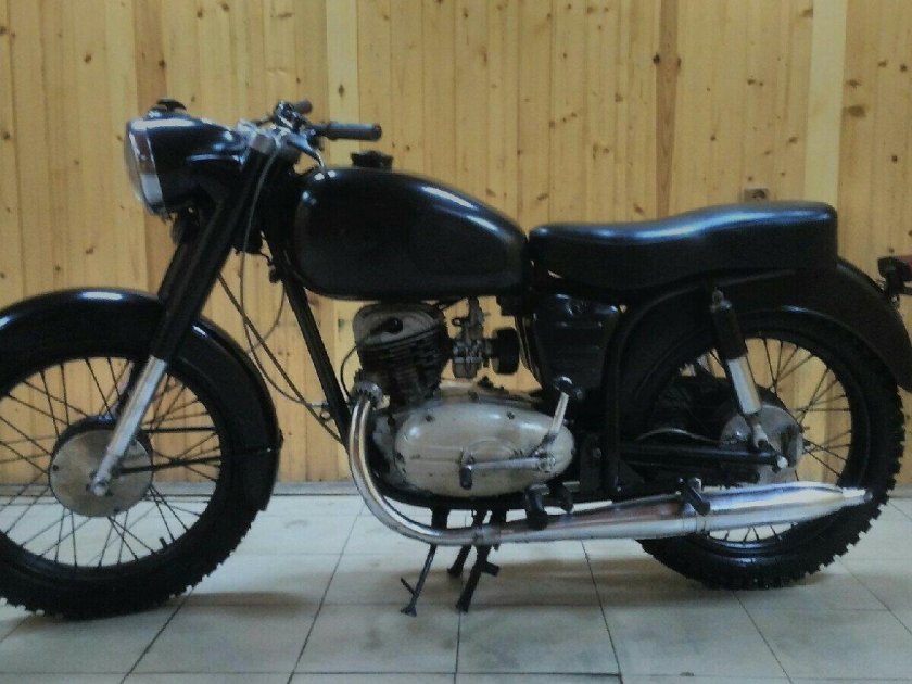 Мотоцикл Паннония т5