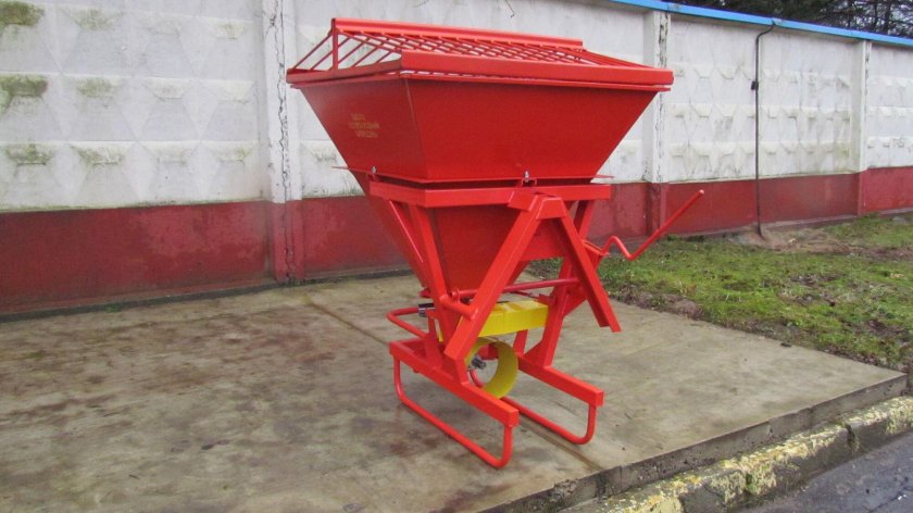 Пескоразбрасыватель а-116-01