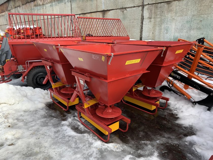 Л-116-01 разбрасыватель песка