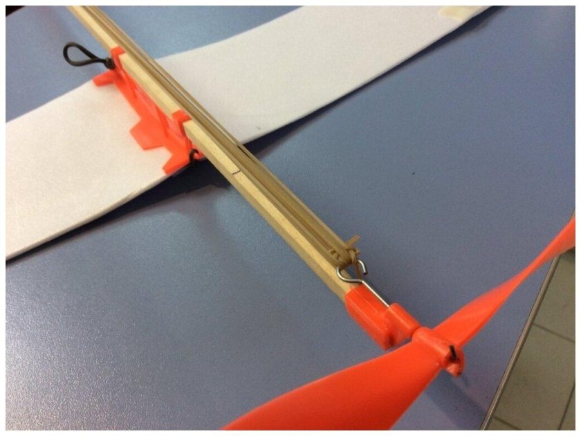 Резиномоторный самолет Thunder Thor