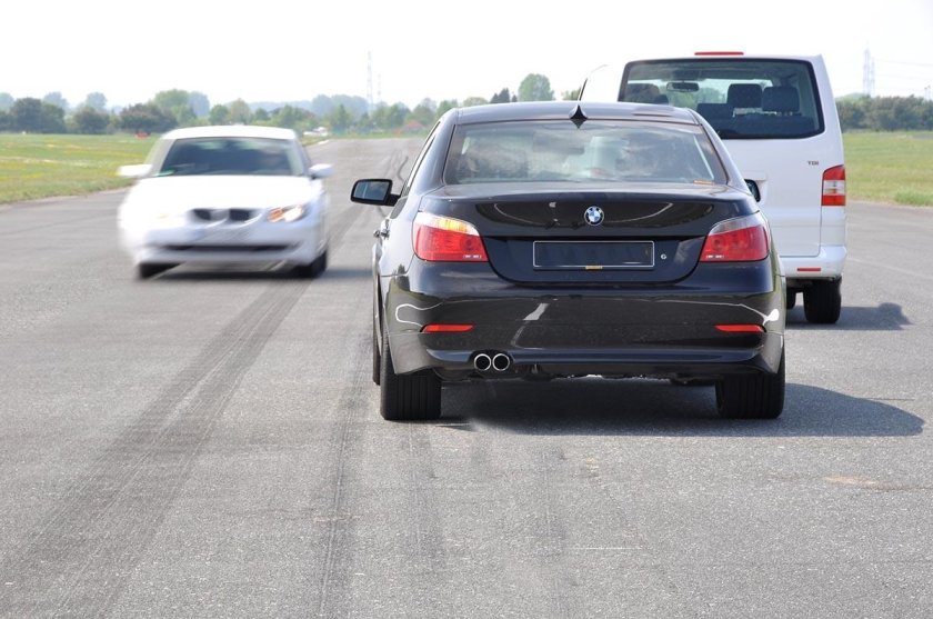 Выезд на встречную полосу