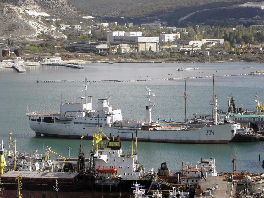 Апшерон корабль