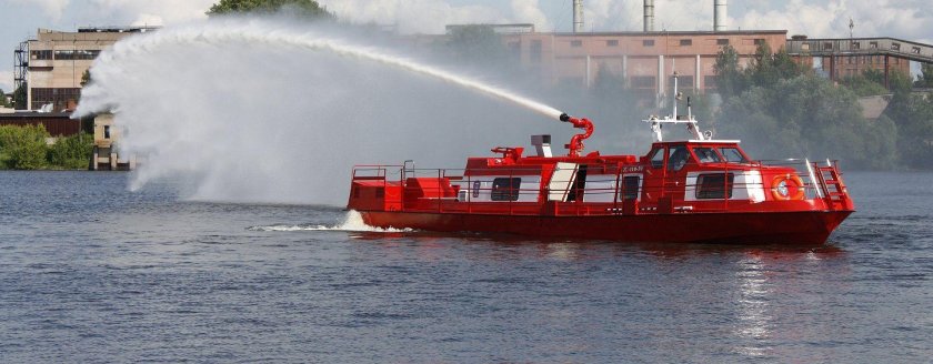 Пожарный катер КС-110-39
