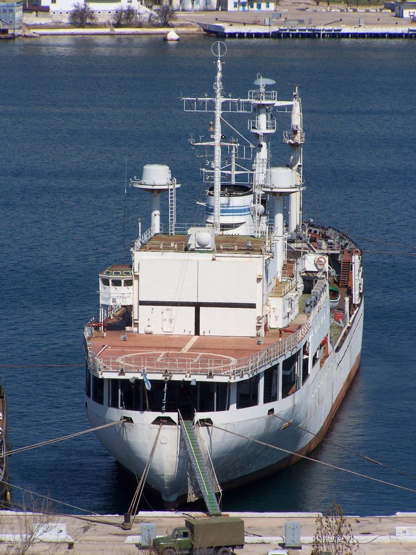 Апшерон корабль