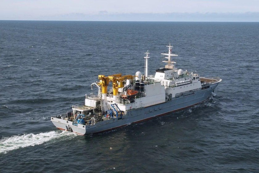 Спасательное судно Игорь Белоусов