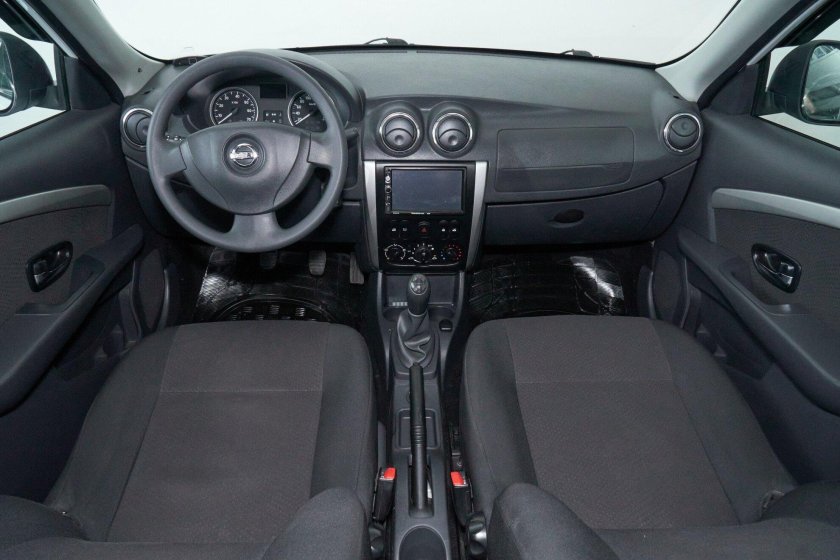 Nissan Terrano 2017 салон