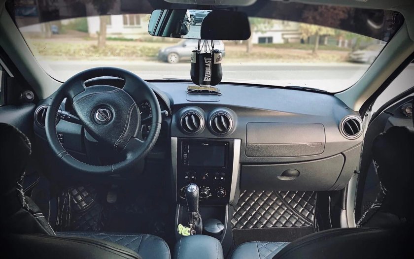 Nissan Almera g15 салон