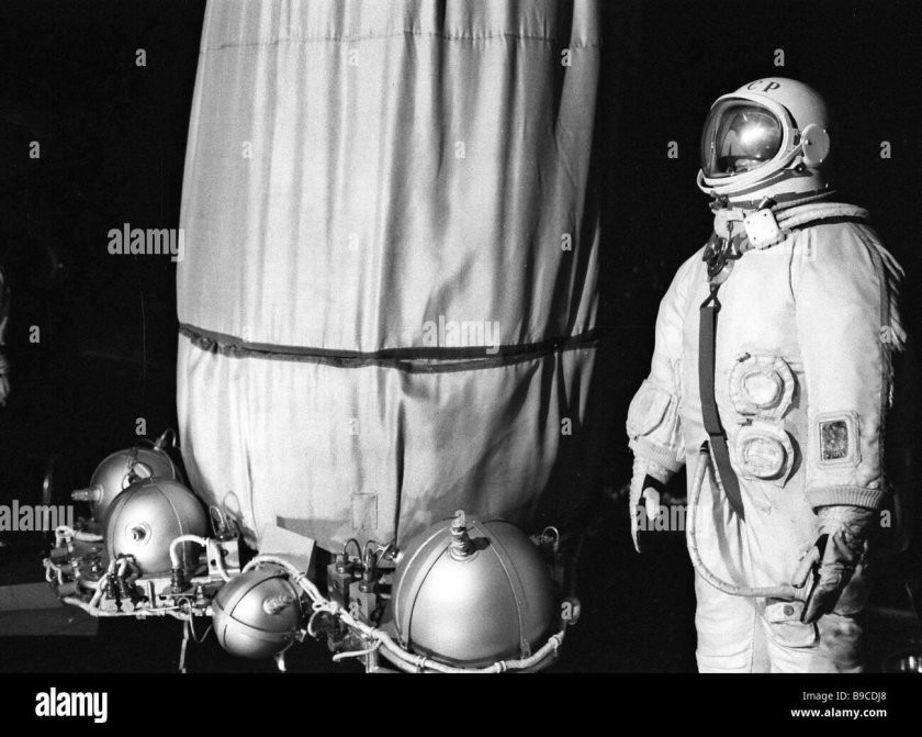 Восток 2 Леонов