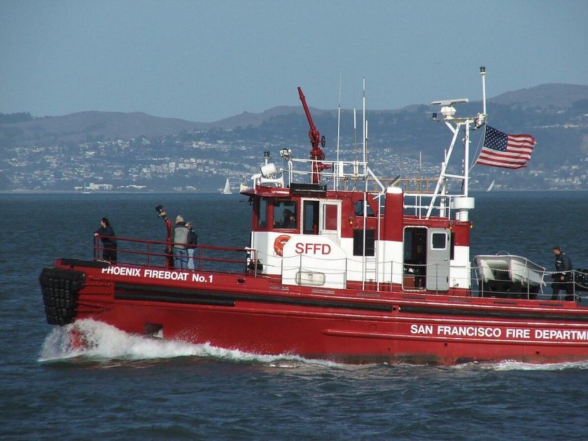 Пожарный катер Феникс