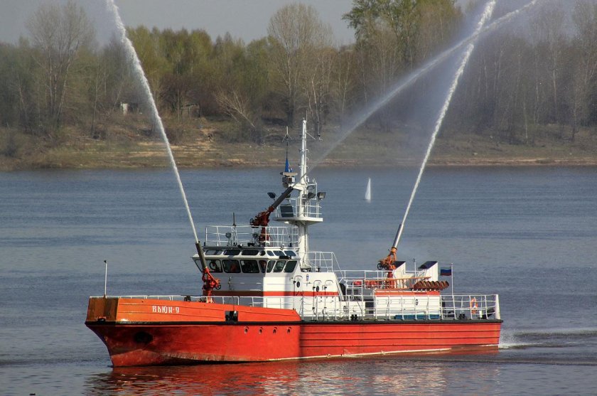 Пожарный катер Вьюн