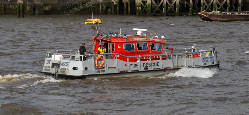 Малый пожарный катер