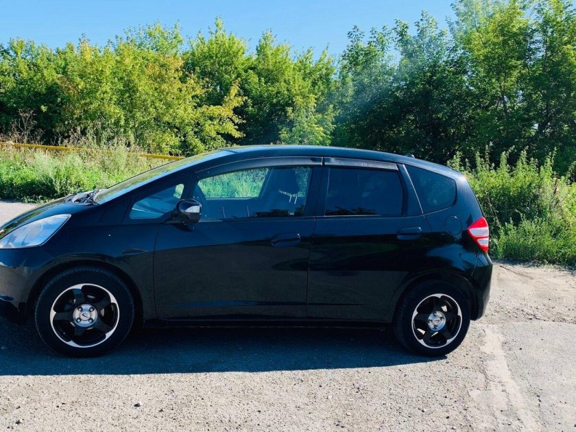 Хонда фит 2 черный