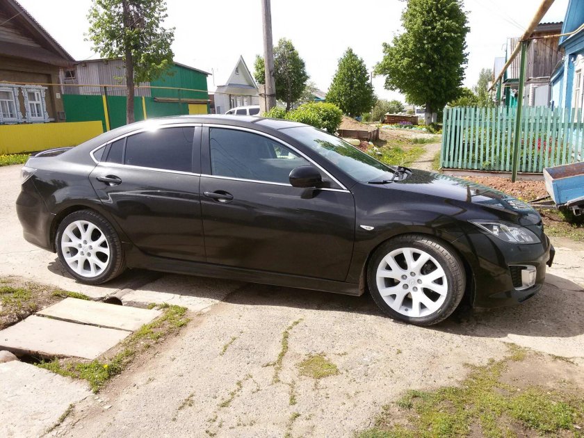 Камри 40 на дисках Мазда 6