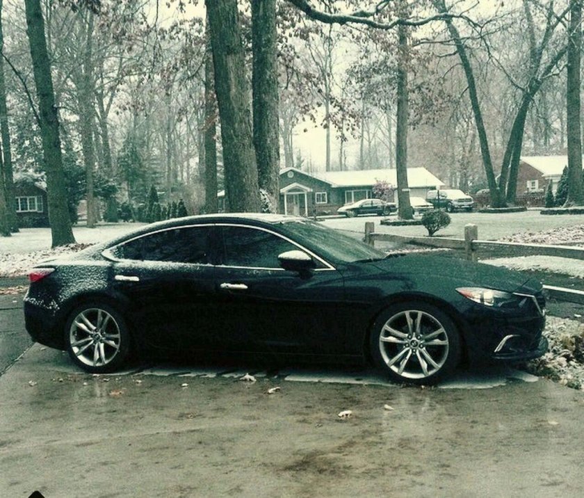 Черная Мазда 6 GH на ВОССЕНАХ