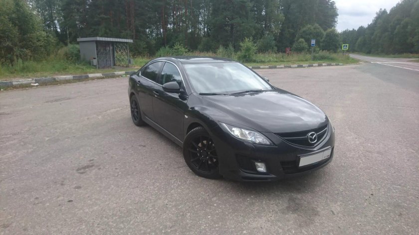 Mazda 6 GH на черных дисках