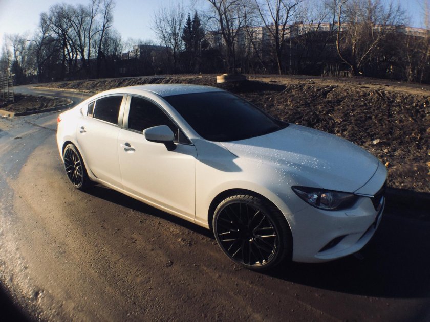 Мазда 6 белая антихром