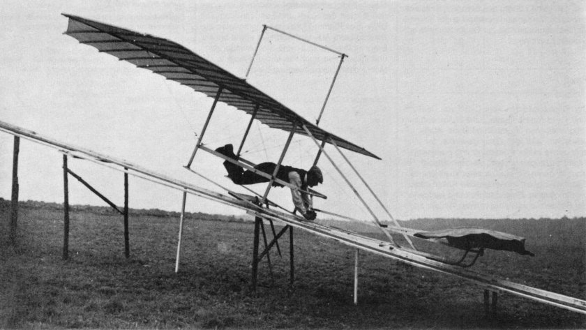 УТ-2 учебный летательный аппарат