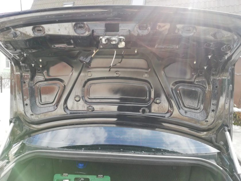 A4 b8 замок крышки багажника