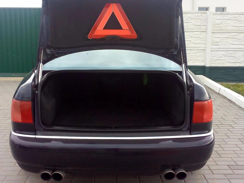 Багажник Ауди а8 д2
