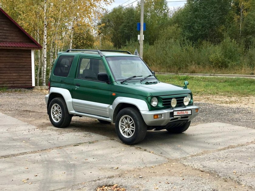 Митсубиси Паджеро Юниор