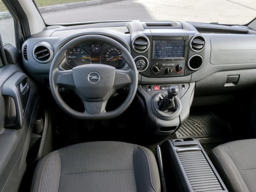 Opel Combo Life салон