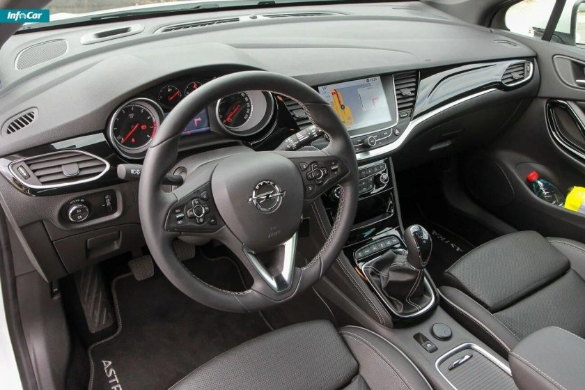 Opel Astra 2017 салон