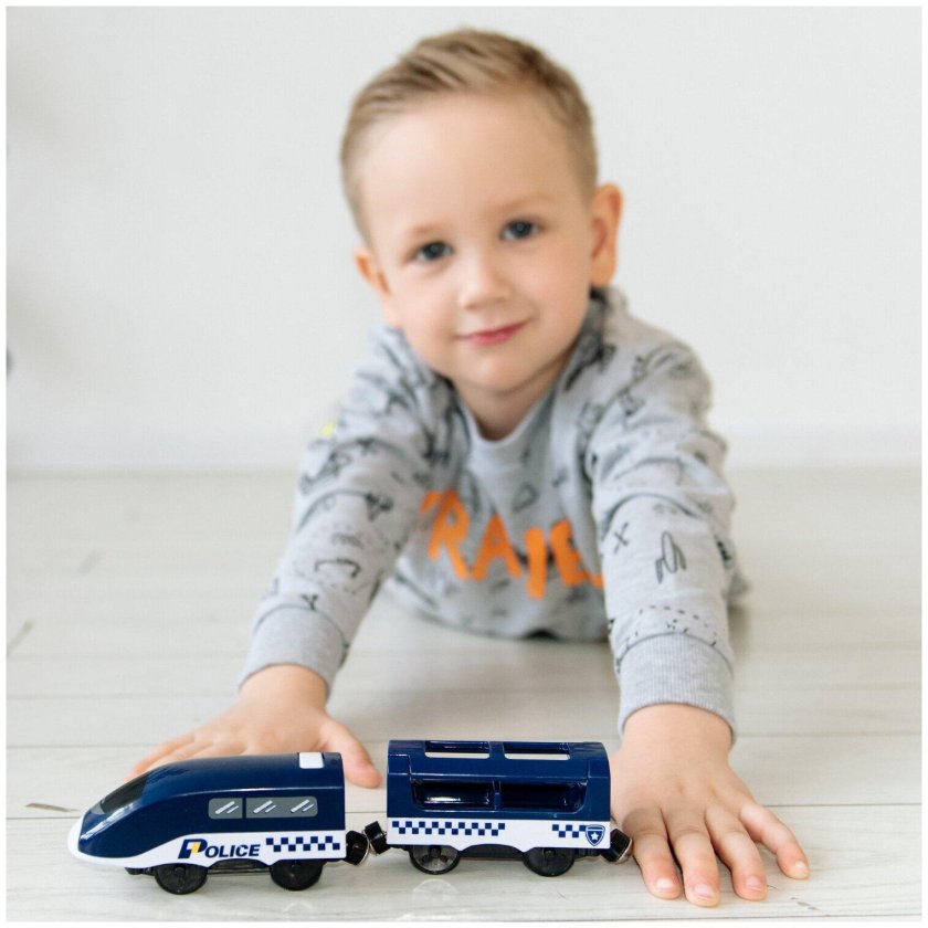 Поезд игрушка