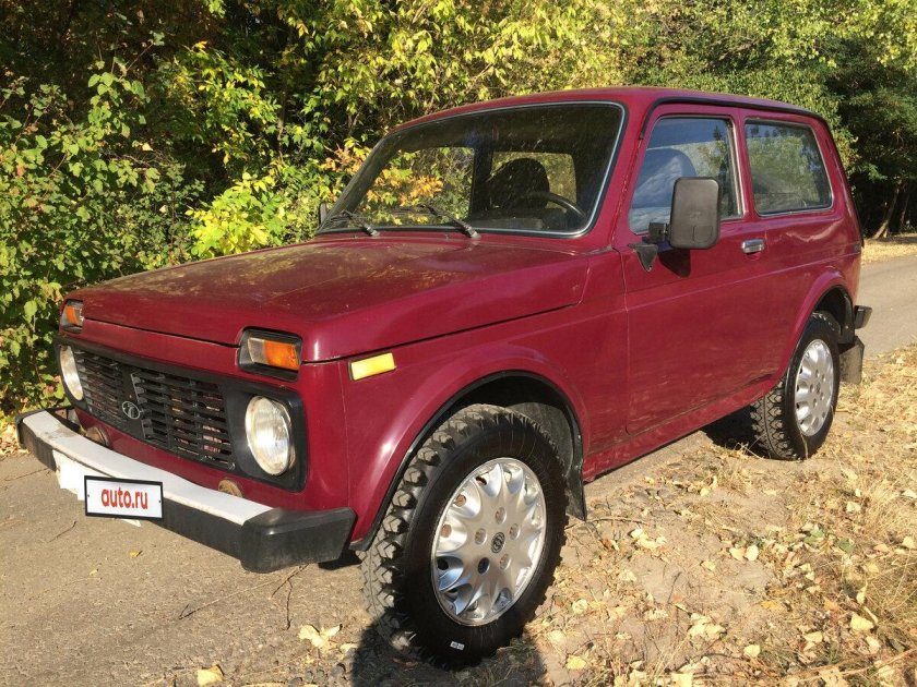 Фиолетовая Нива 21213