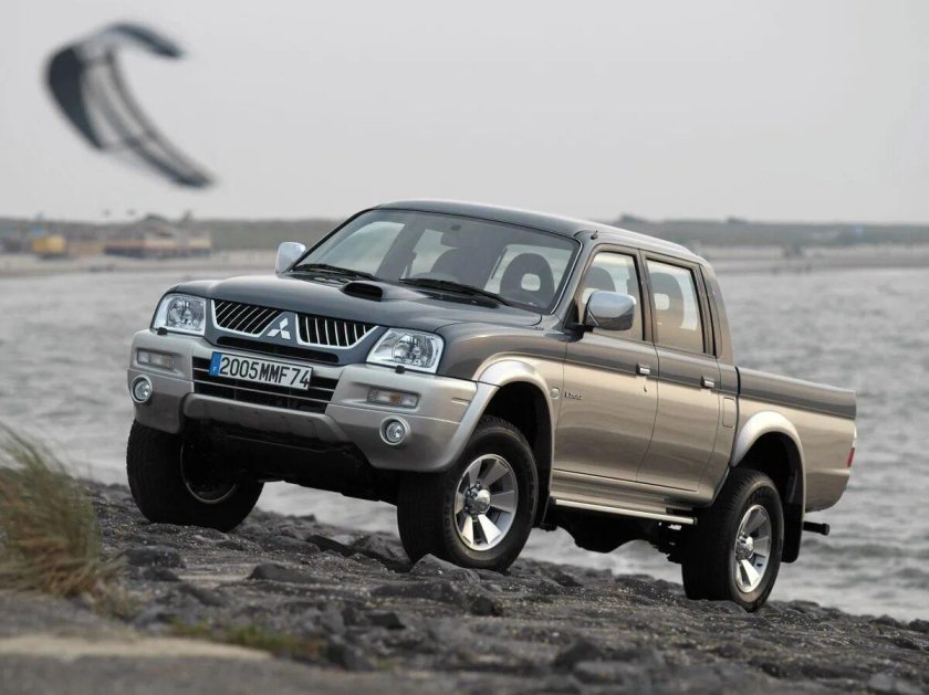 Mitsubishi l200 1