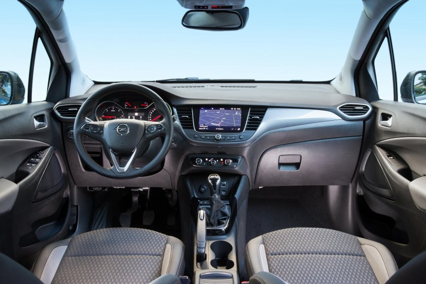 Opel Crossland 2021 салон