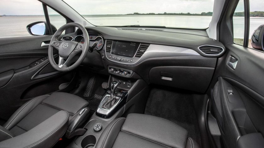 Кроссовер Opel Crossland