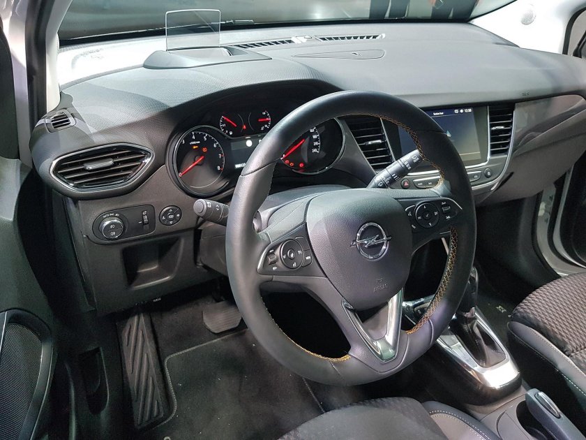 Opel Crossland x