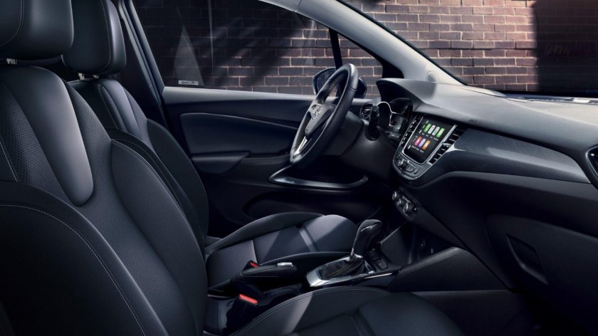 Opel Crossland 2022 салон