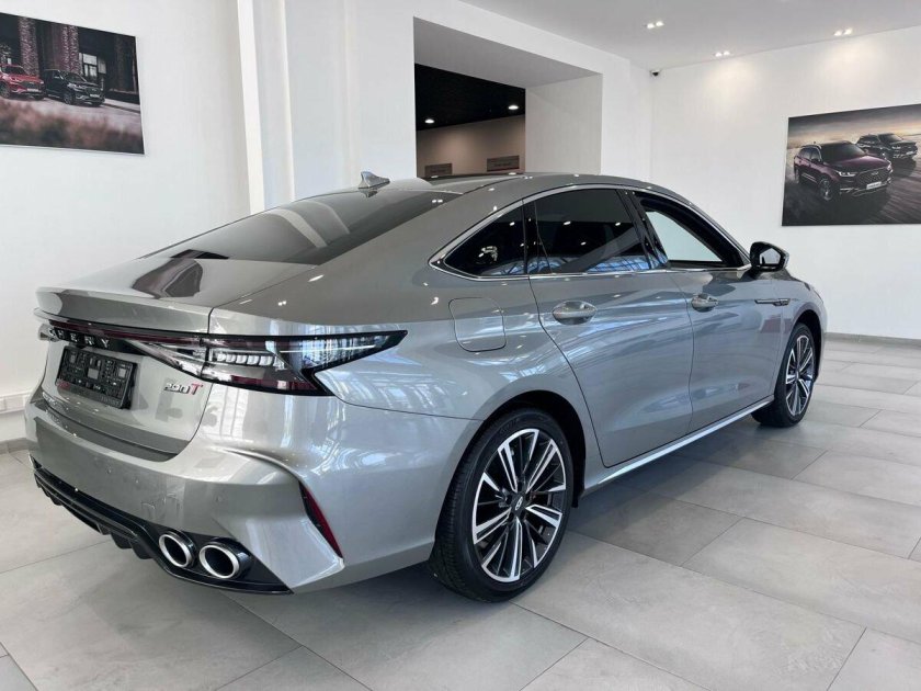 Arrizo 8 Chery серебристый