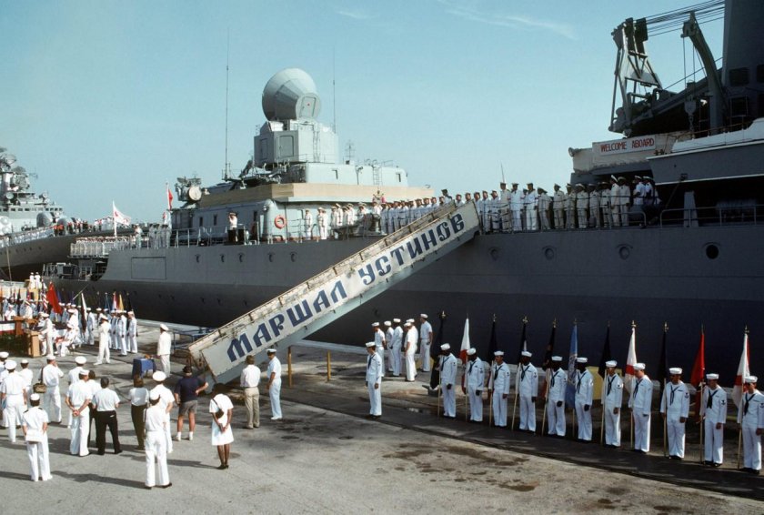 Северный флот крейсер Маршал Устинов