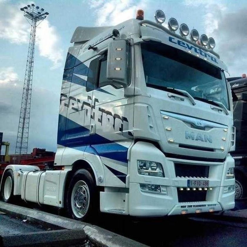 Грузовик man TGX