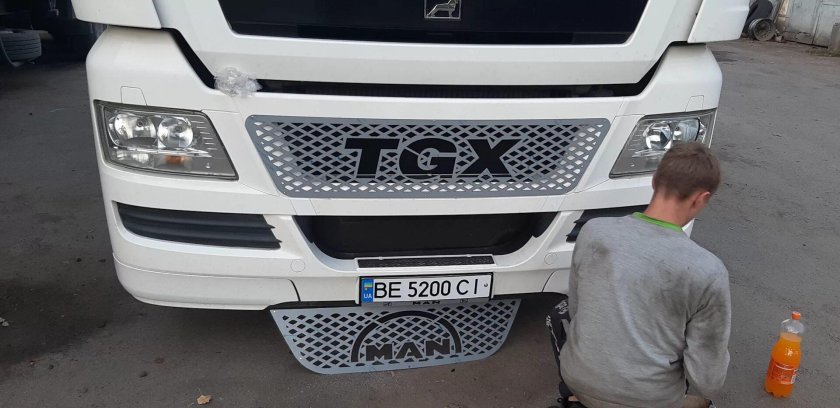 Решетка бампера ман ТГС