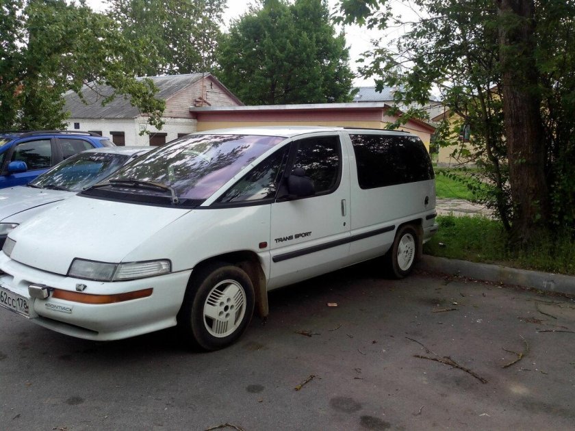 Минивэн Pontiac Trans Sport