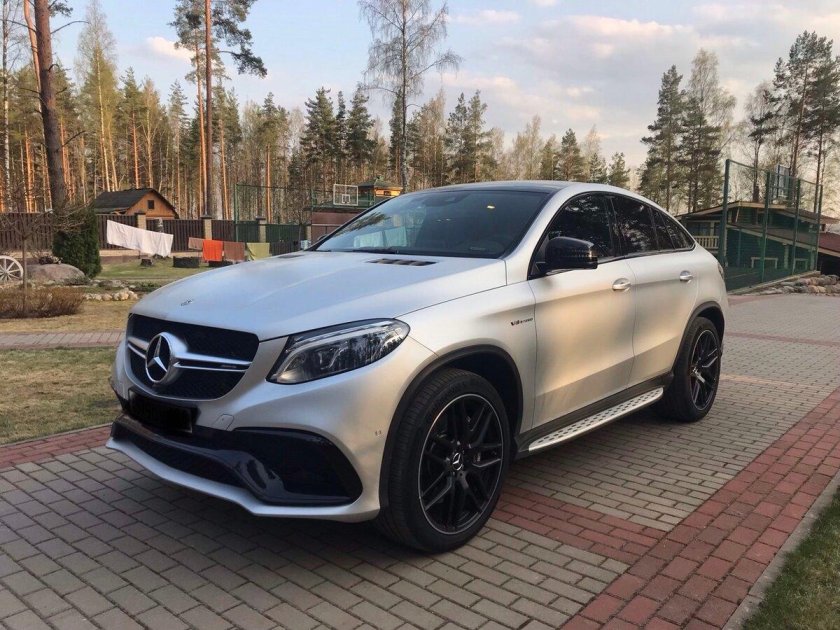 GLE AMG 63 2018 белый