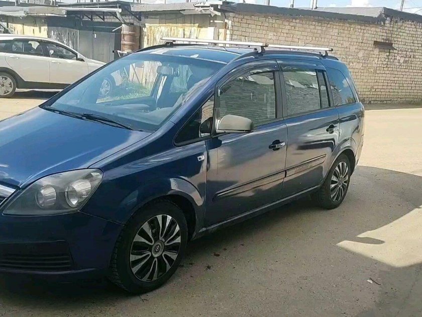 Минивэн Опель Зафира 2006