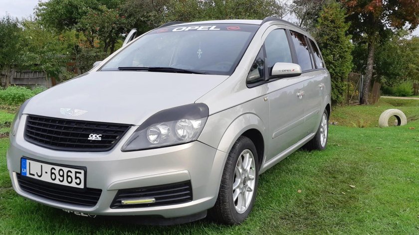 Опель Зафира б 2006 год