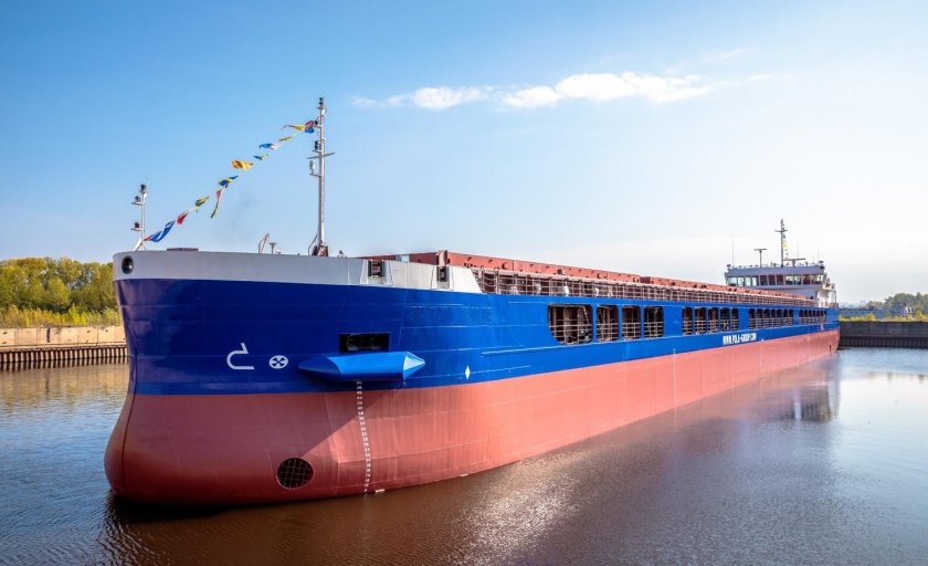 Сухогрузный теплоход rsd59